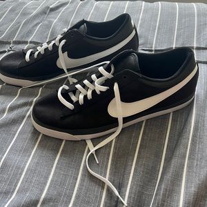 BRAND NEW men’s Nikes